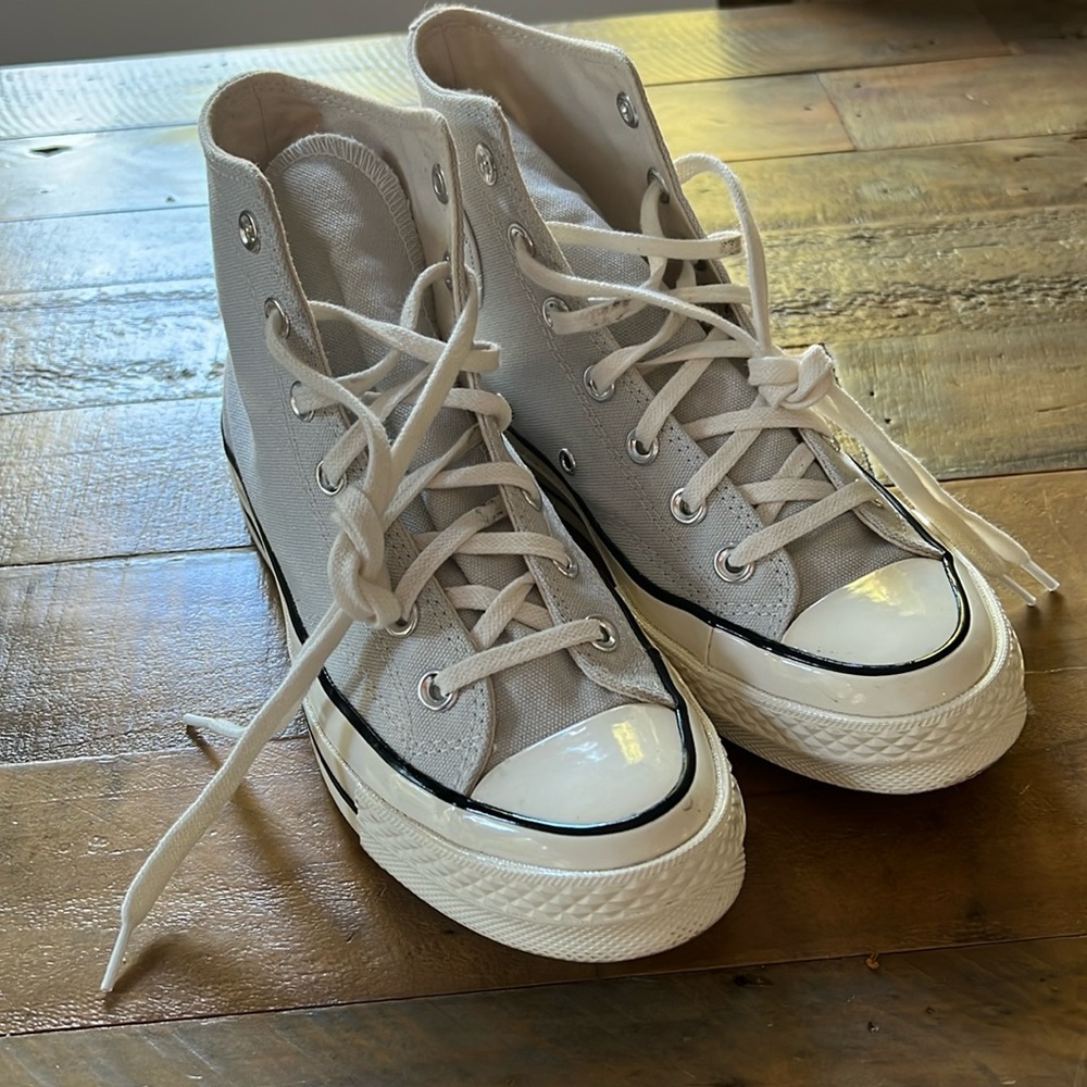 Converse Chuck Taylor all star gray lifted platform EUC like new. Men 5 Women 7